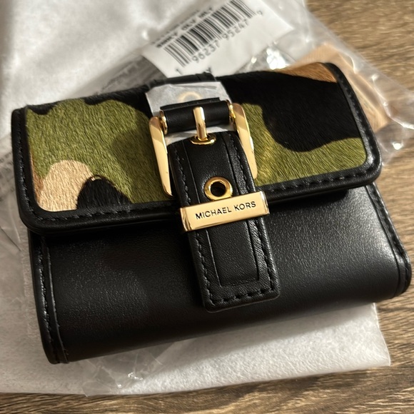 MK Colby Small Camouflage Print Calf Hair Tri-Fold Wallet NWT - Picture 2 of 8